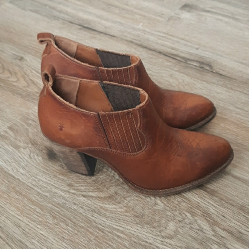 Ilana shootie Frye booties